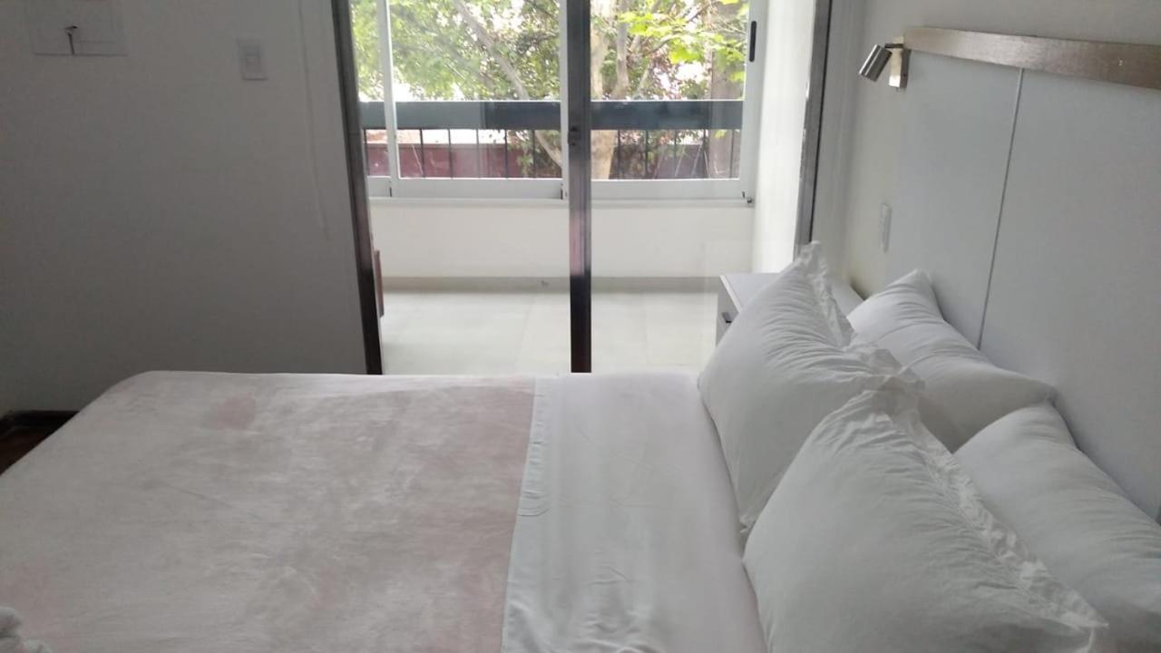 Amplio Departamento Balcon Pleno Centro Peatonal Apartment *